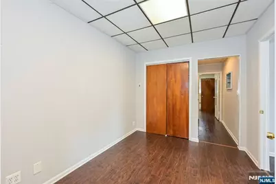 250 Degraw Avenue, Teaneck Township, NJ 07666 - Photo 10