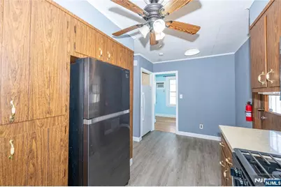 8-02 Henderson Boulevard, Fair Lawn, NJ 07410 - Photo 8