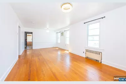 8-02 Henderson Boulevard, Fair Lawn, NJ 07410 - Photo 12