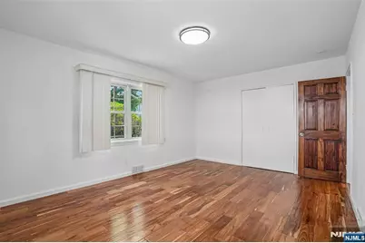 287 Buttonwood Drive, Paramus, NJ 07652 - Photo 12