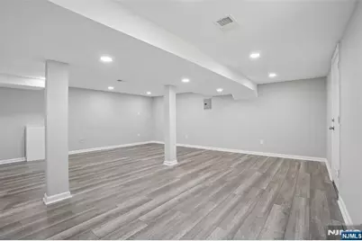 287 Buttonwood Drive, Paramus, NJ 07652 - Photo 18