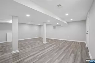 287 Buttonwood Dr, Paramus, NJ 07652 - Photo 18