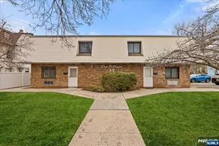 33 Poplar Ave 8, Hackensack, NJ 07601 - Photo 1
