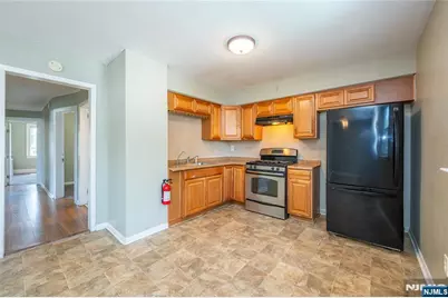 106 Broughton Avenue 2 #2, Bloomfield, NJ 07003 - Photo 8