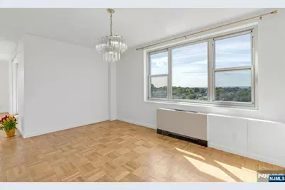 2000 Linwood Avenue 7K #7K, Fort Lee, NJ 07024 - Photo 8