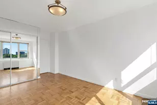 2000 Linwood Ave 7K, Fort Lee, NJ 07024 - Photo 18