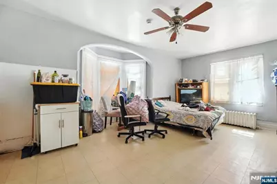 34 Pennington Avenue, Passaic, NJ 07055 - Photo 16