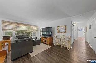 7 Commanche Trail, Oakland, NJ 07436 - Photo 20