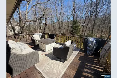 60 Eileen Drive, Mahwah, NJ 07430 - Photo 16