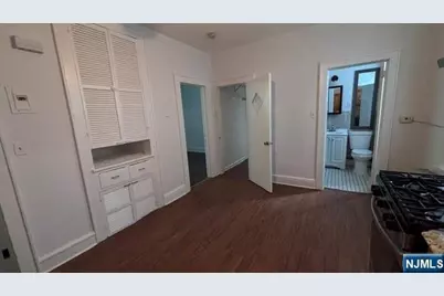 350 Kearny Avenue 2 Rear #2 Rear, Kearny, NJ 07032 - Photo 16