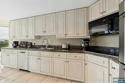 900 Palisade Avenue 4F #4F, Fort Lee, NJ 07024 - Photo 16