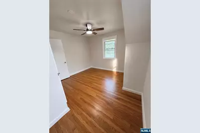 87 Boll Street 2 #2, Clifton, NJ 07014 - Photo 8