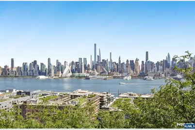849 Boulevard 4D #4D, Weehawken, NJ 07086 - Photo 1