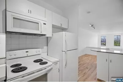 849 Boulevard 4D #4D, Weehawken, NJ 07086 - Photo 16