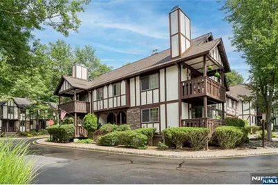 3404 Whittier Court, Mahwah, NJ 07430 - Photo 2