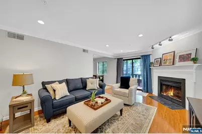 3404 Whittier Court, Mahwah, NJ 07430 - Photo 6