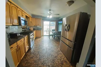 75 Preston Street, Ridgefield Park, NJ 07660 - Photo 8