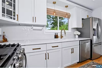 264 Lincoln Boulevard, Emerson, NJ 07630 - Photo 16