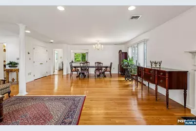 312B 13th Street 2 #2, Palisades Park, NJ 07650 - Photo 4