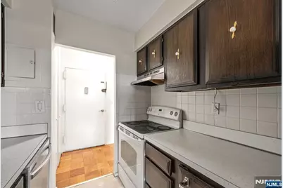44 S Main Street 6J #6J, Lodi, NJ 07644 - Photo 18