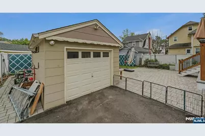 198 Preston Street, Ridgefield Park, NJ 07660 - Photo 30