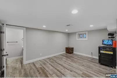 198 Preston Street, Ridgefield Park, NJ 07660 - Photo 28
