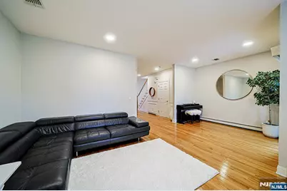13 Carol Lane, River Edge, NJ 07661 - Photo 8