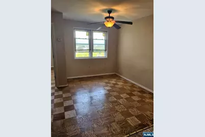 39 E 39th 8G #8G, Paterson, NJ 07514 - Photo 4