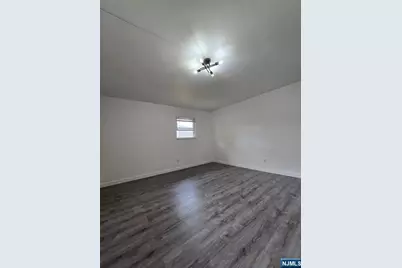 424 4th Street 2nd/F #2nd/F, Palisades Park, NJ 07650 - Photo 6