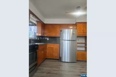424 4th Street 2nd/F #2nd/F, Palisades Park, NJ 07650 - Photo 12