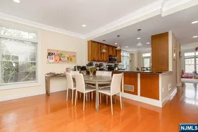 25 E Linden Avenue, Englewood, NJ 07631 - Photo 8