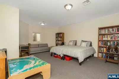 25 E Linden Avenue, Englewood, NJ 07631 - Photo 24