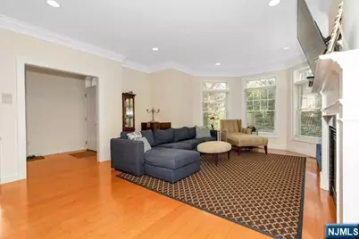 25 E Linden Avenue, Englewood, NJ 07631 - Photo 6