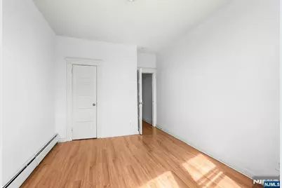 251 Palisade Avenue, Cliffside Park, NJ 07010 - Photo 14
