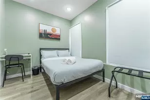 283 King Blvd, Newark, NJ 07102 - Photo 32