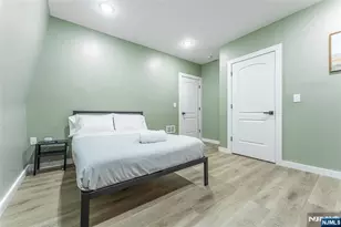 283 King Blvd, Newark, NJ 07102 - Photo 44