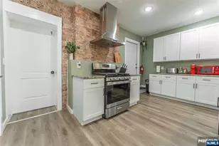283 King Blvd, Newark, NJ 07102 - Photo 12