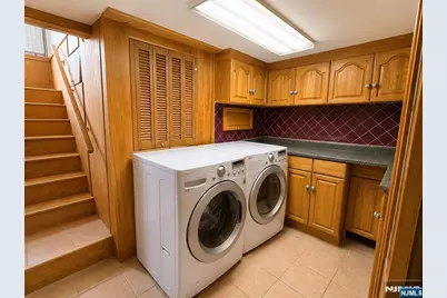 110 Rutherford Boulevard, Clifton, NJ 07014 - Photo 8