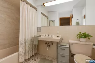 340 Saddle River Rd, Saddle Brook Township, NJ 07663 - Photo 12