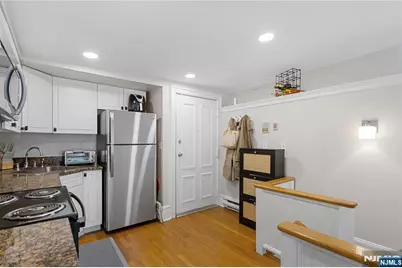 1030 Willow Avenue 2 #2, Hoboken, NJ 07030 - Photo 8