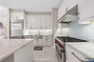 3 Somerset Ln 307, Edgewater, NJ 07020 - Photo 12