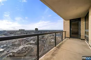 800 Palisade Ave 1804, Fort Lee, NJ 07024 - Photo 10