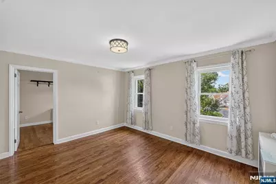 427 Kennedy Drive, Fairview, NJ 07022 - Photo 16