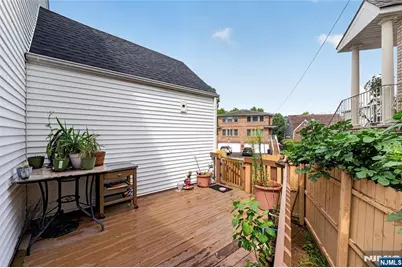 427 Kennedy Drive, Fairview, NJ 07022 - Photo 26