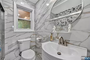 427 Kennedy Dr, Fairview, NJ 07022 - Photo 14