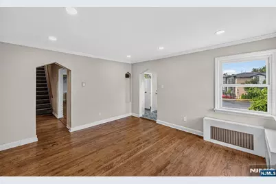 427 Kennedy Drive, Fairview, NJ 07022 - Photo 4