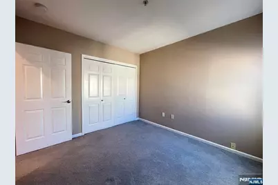 325 The Promenade 325 #325, Edgewater, NJ 07020 - Photo 18