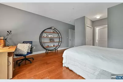 2107 Windsor Park Court 107 #107, Englewood, NJ 07631 - Photo 18