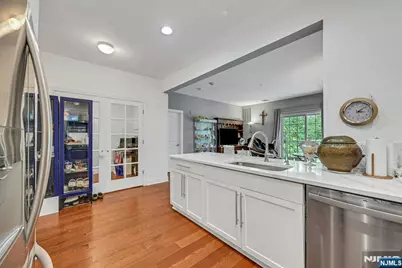 2107 Windsor Park Court 107 #107, Englewood, NJ 07631 - Photo 8
