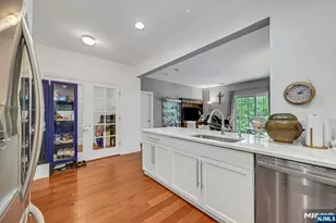 2107 Windsor Park Ct 107, Englewood, NJ 07631 - Photo 8